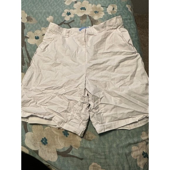 6 FOR $15 Size 12 white shorts - Picture 1 of 3